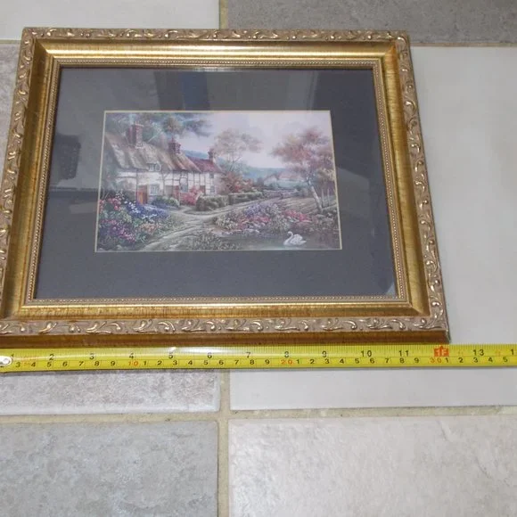 Cottage Scene signed, matted, framed under glass in ornate frame print - Picture 4 of 6